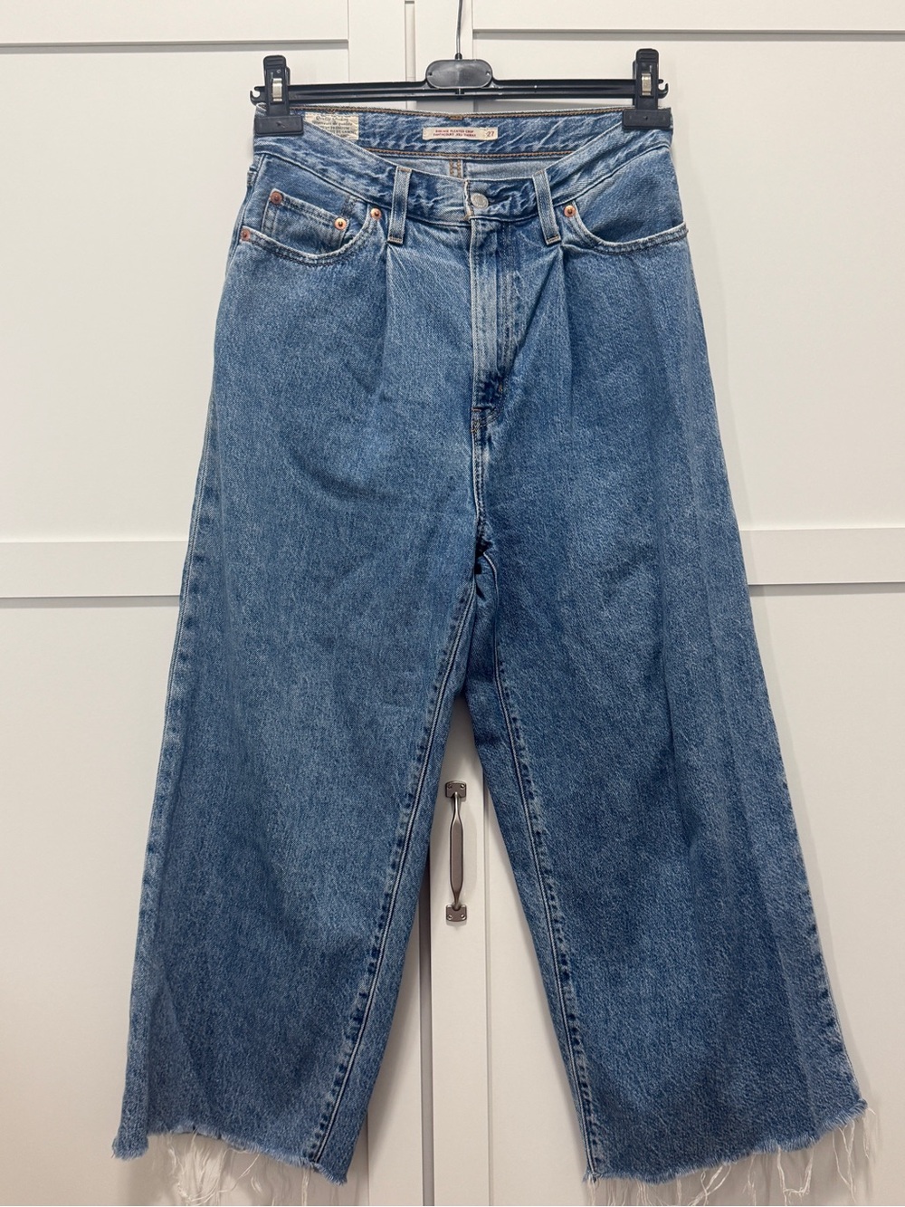 Levi’s Ribcage Pleated Crop Wide Leg Jeans Size 27
